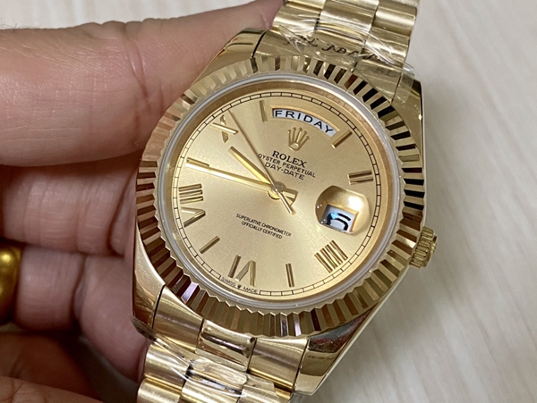 激安ロレックス背面デザイン